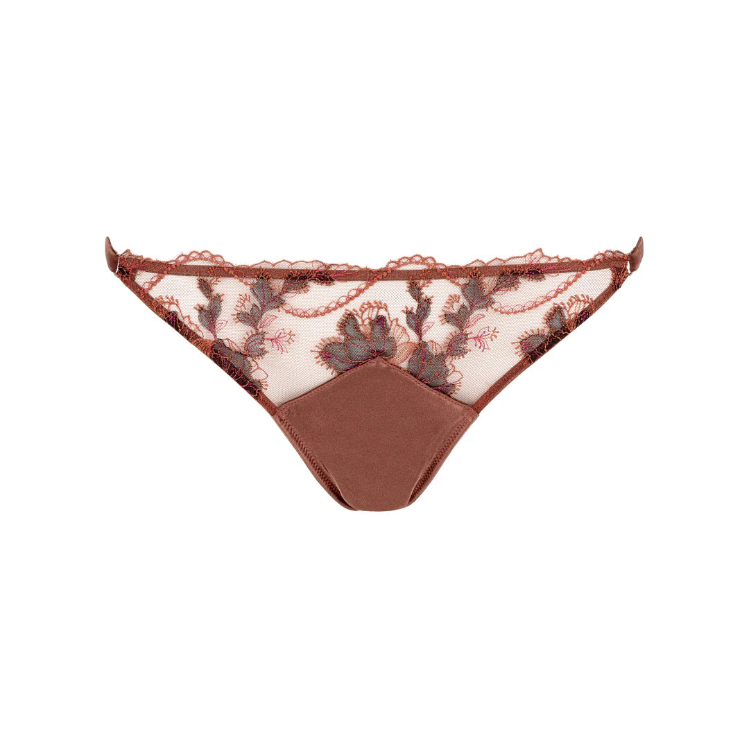 Prestige Poem Brief in Chestnut by HUIT