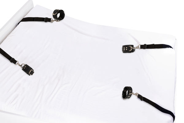 Bed Restraint Set by Zado