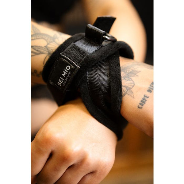 SEI MIO - Cross Purposes - Over-Wrap Cross Cuff Restraints
