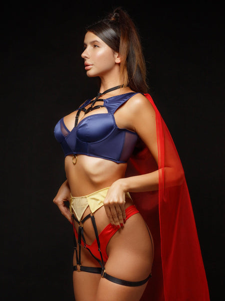 Sultry Super Heroine Outfit