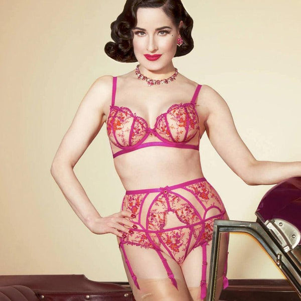 Femmoiselle Pomegranate Lace Briefs (XS / M / XL)